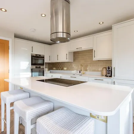 Beech Meadow-home From Luxury 펜션