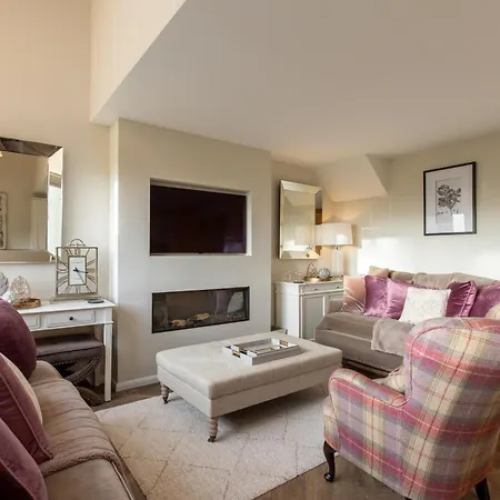 Beech Meadow-home From Luxury 펜션